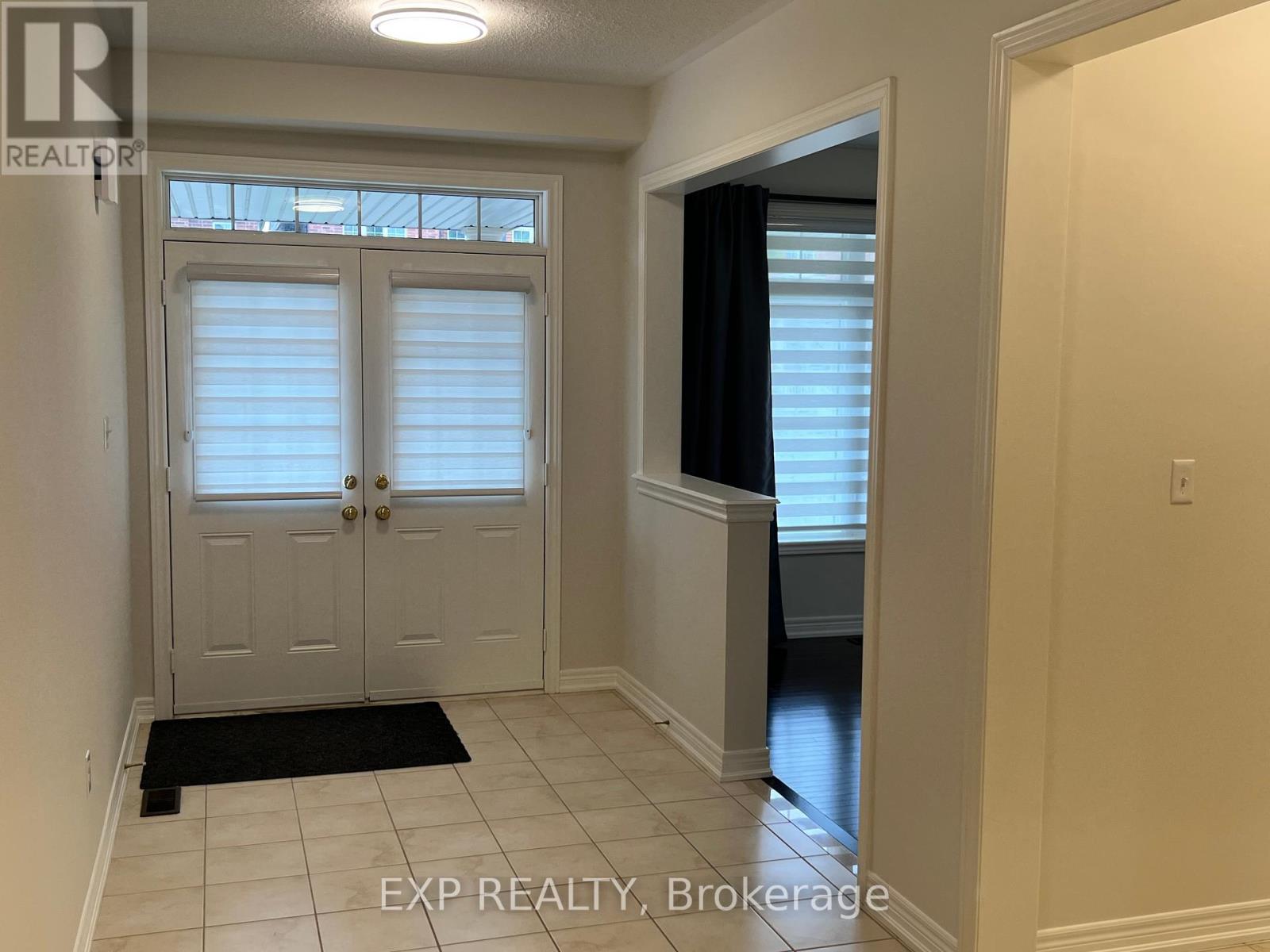 Photo 26 of 1223 Atkins Drive, Newmarket ON