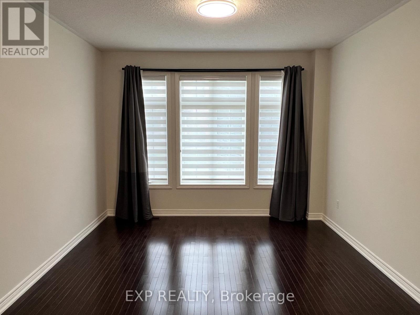 Photo 5 of 1223 Atkins Drive, Newmarket ON