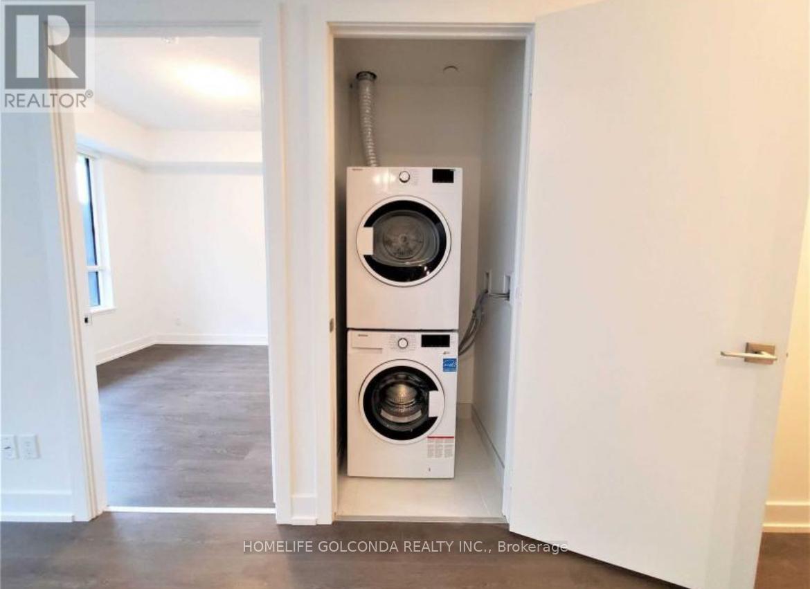 Photo 8 of 532 E 278 Buchanan Drive, Markham ON