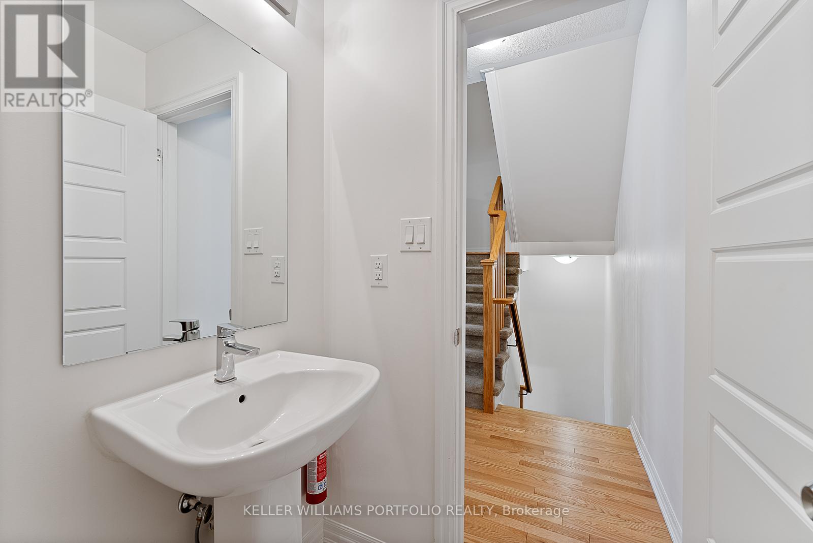 Photo 45 of 137 Bravo Lane, Newmarket ON