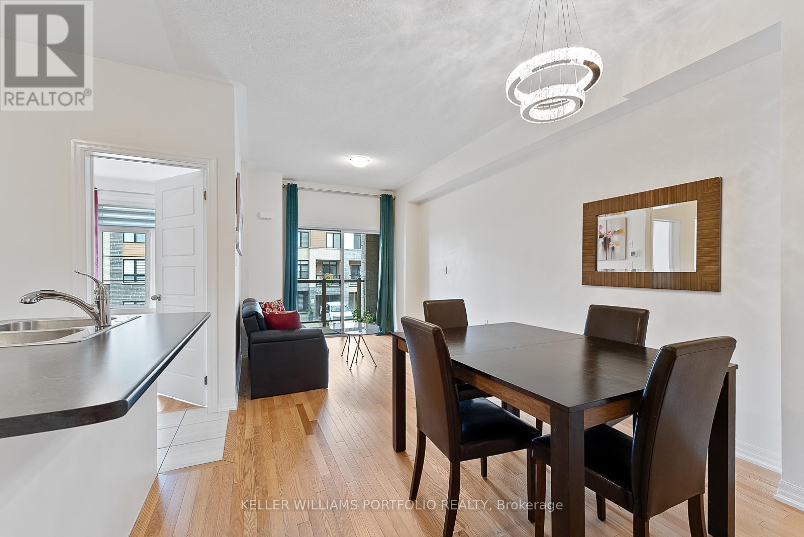 Photo 42 of 137 Bravo Lane, Newmarket ON