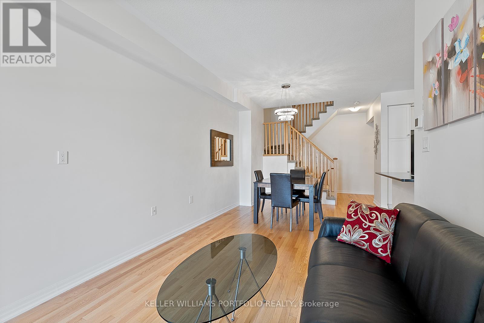 Photo 25 of 137 Bravo Lane, Newmarket ON