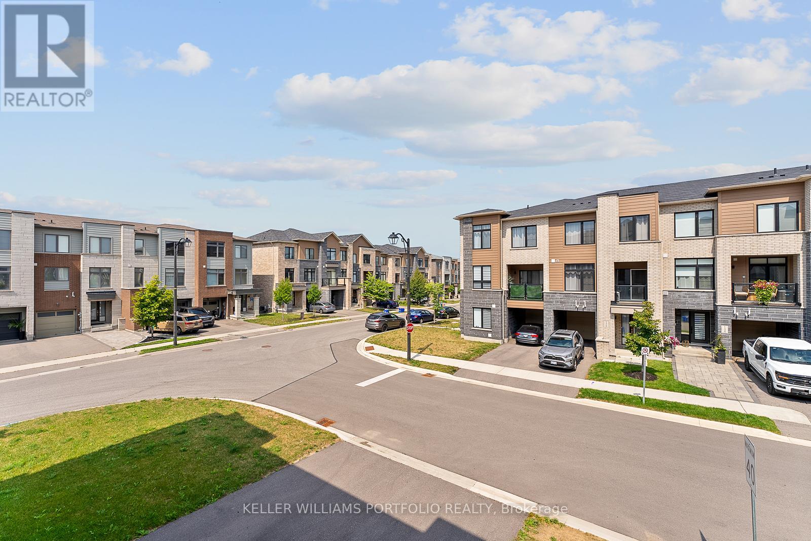 Photo 48 of 137 Bravo Lane, Newmarket ON