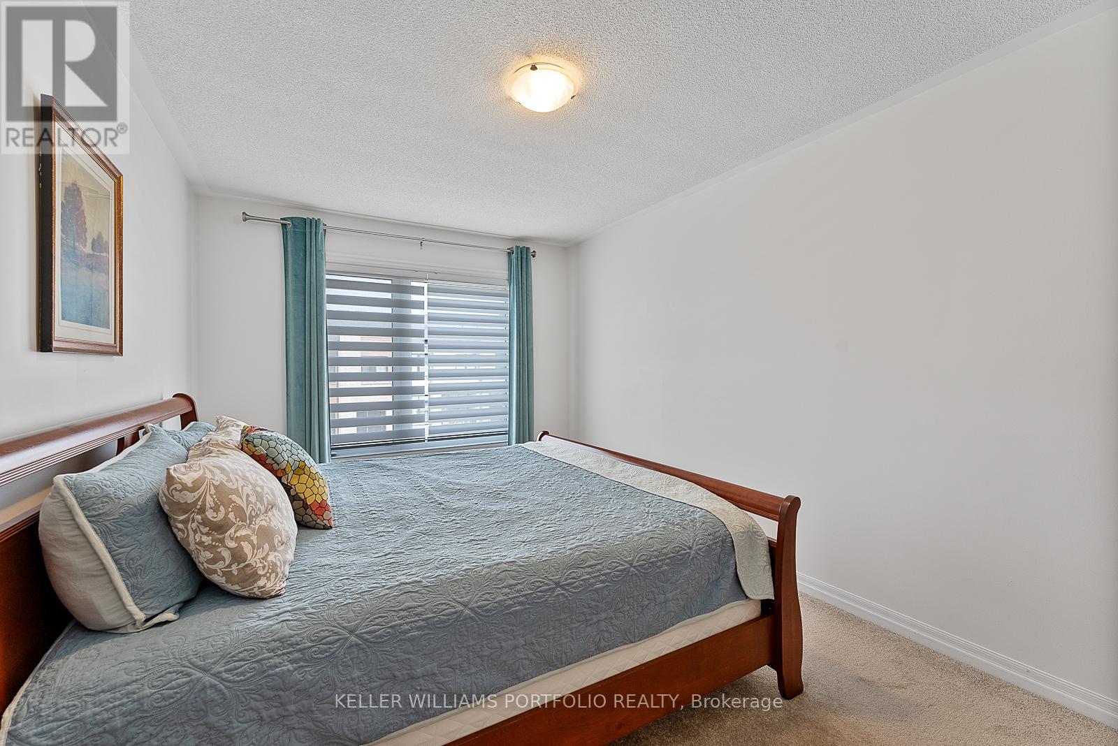 Photo 15 of 137 Bravo Lane, Newmarket ON