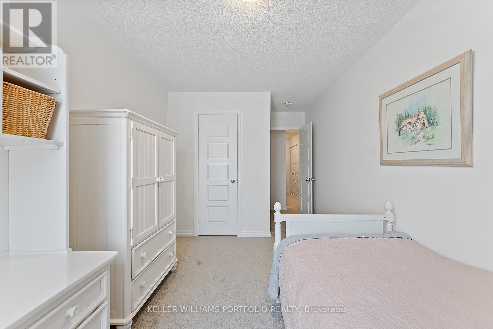 Photo 26 of 137 Bravo Lane, Newmarket ON