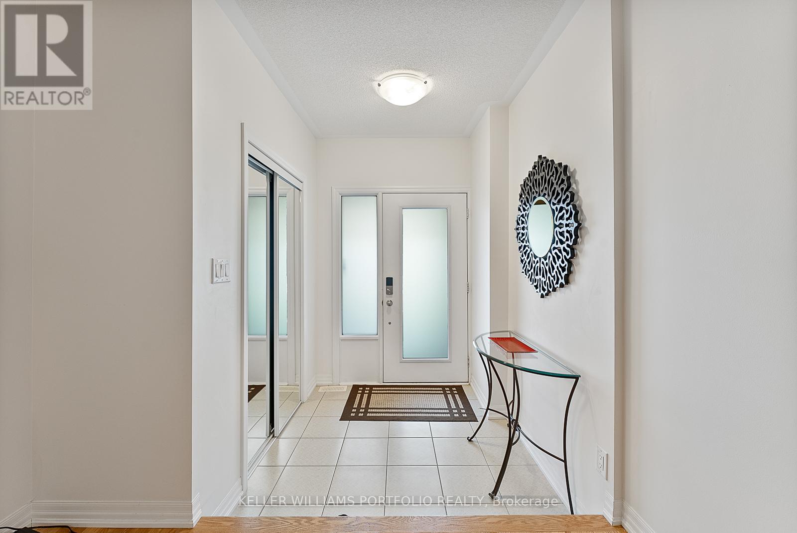 Photo 38 of 137 Bravo Lane, Newmarket ON