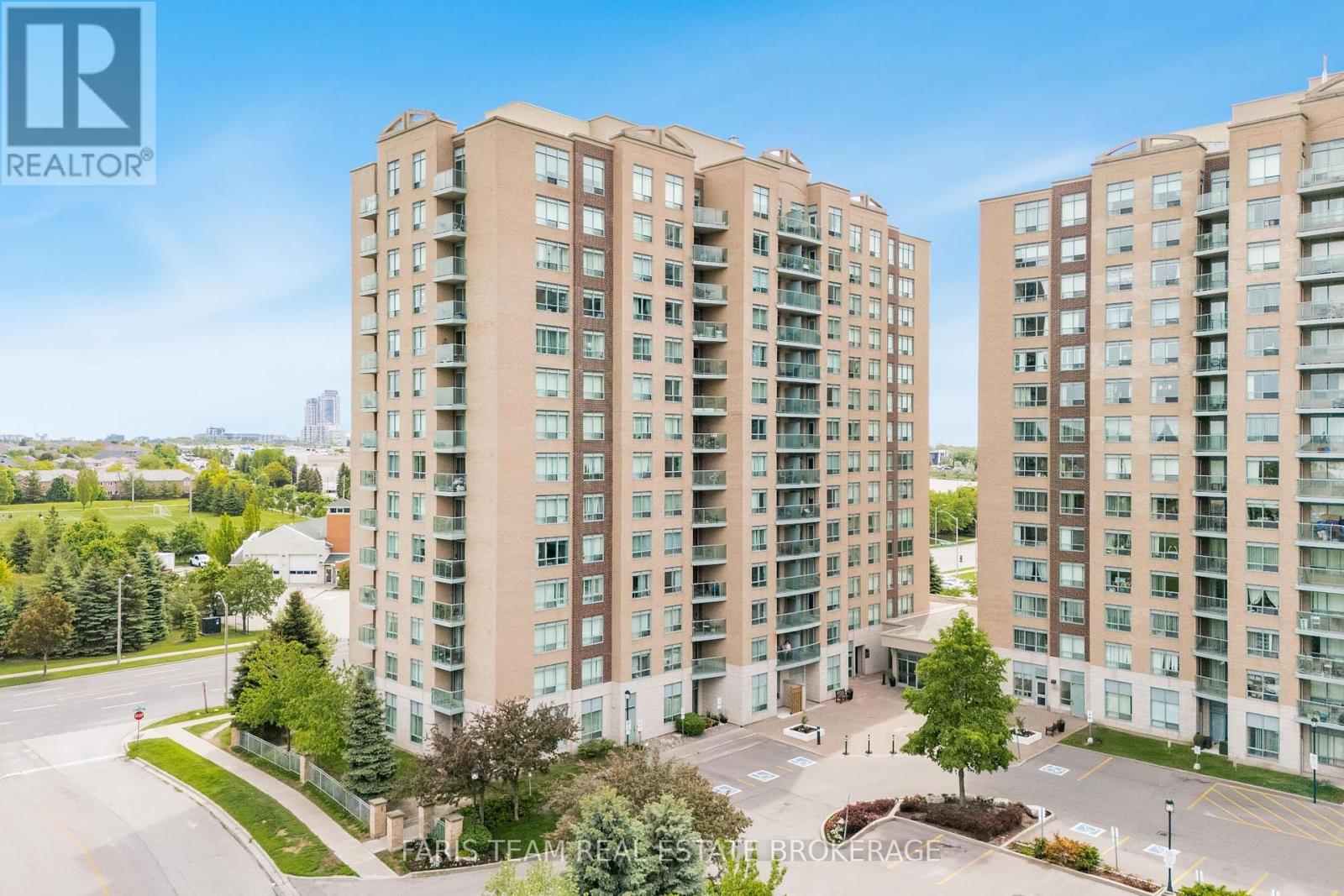 Photo 25 of 407 11 Oneida Crescent, Richmond Hill ON