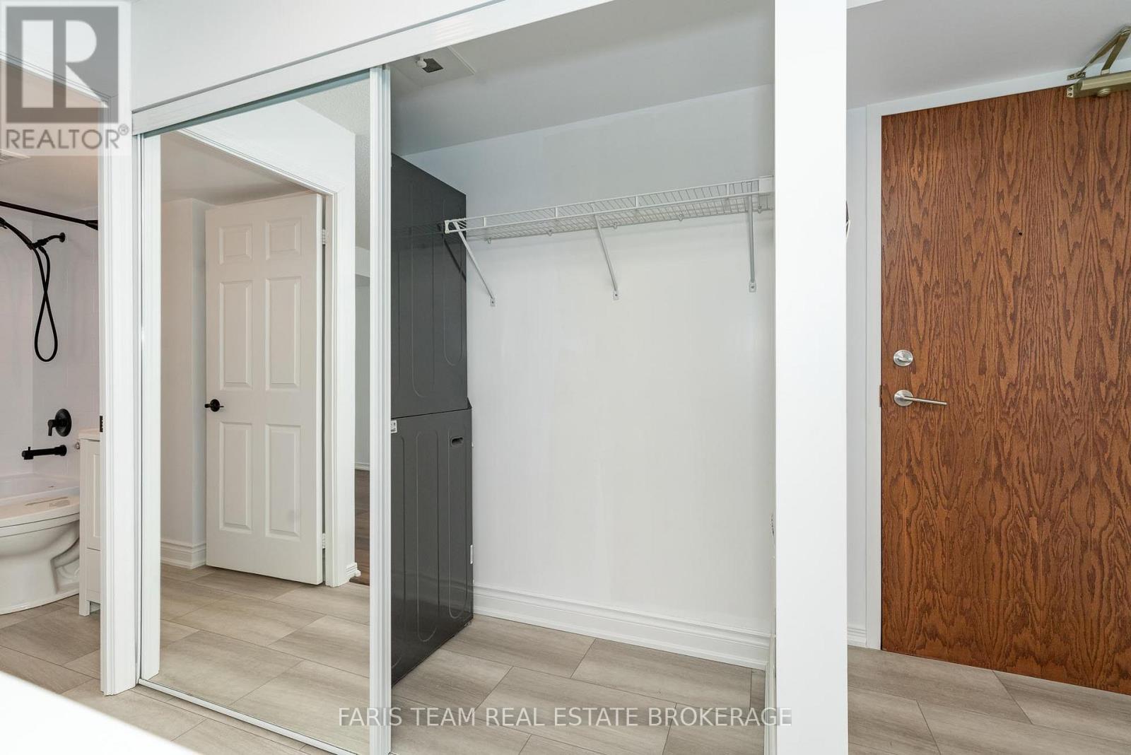 Photo 26 of 407 11 Oneida Crescent, Richmond Hill ON