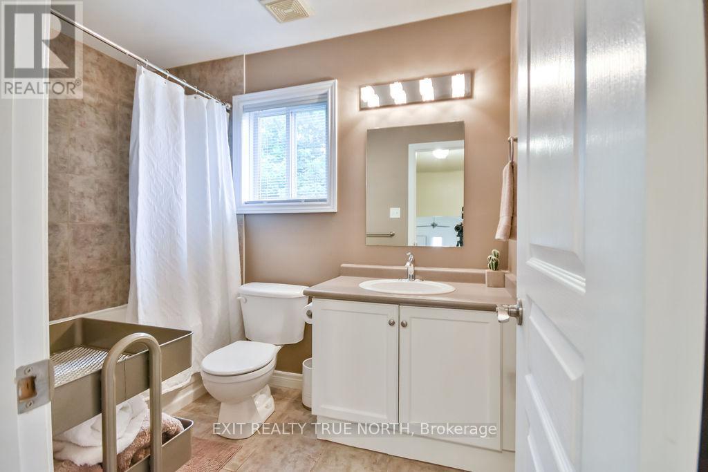 Photo 19 of 24 Ironwood Trail, Oromedonte ON