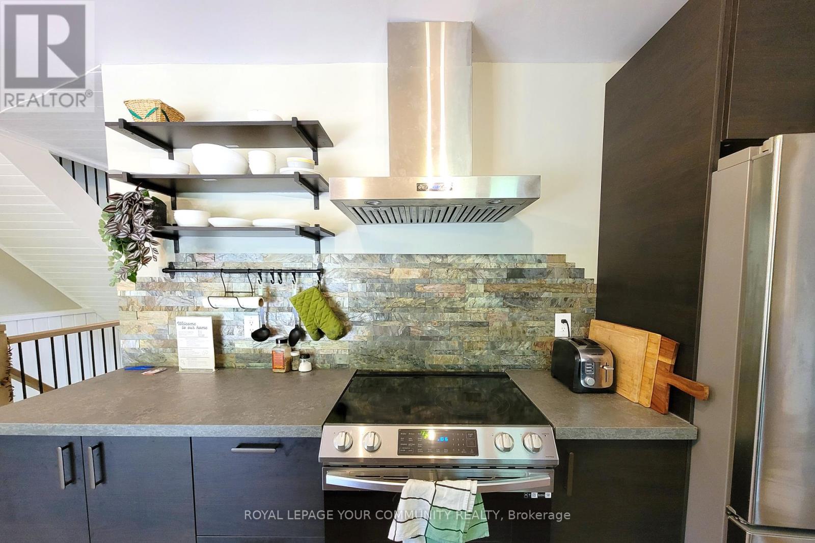 Photo 14 of 1138 Siesta Drive, Tiny ON