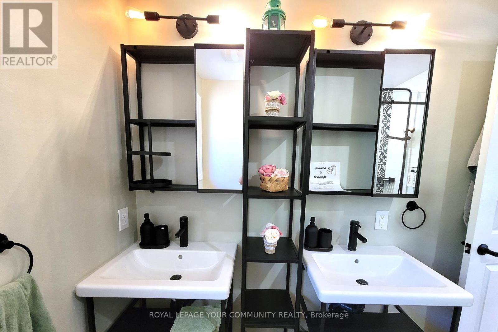 Photo 3 of 1138 Siesta Drive, Tiny ON
