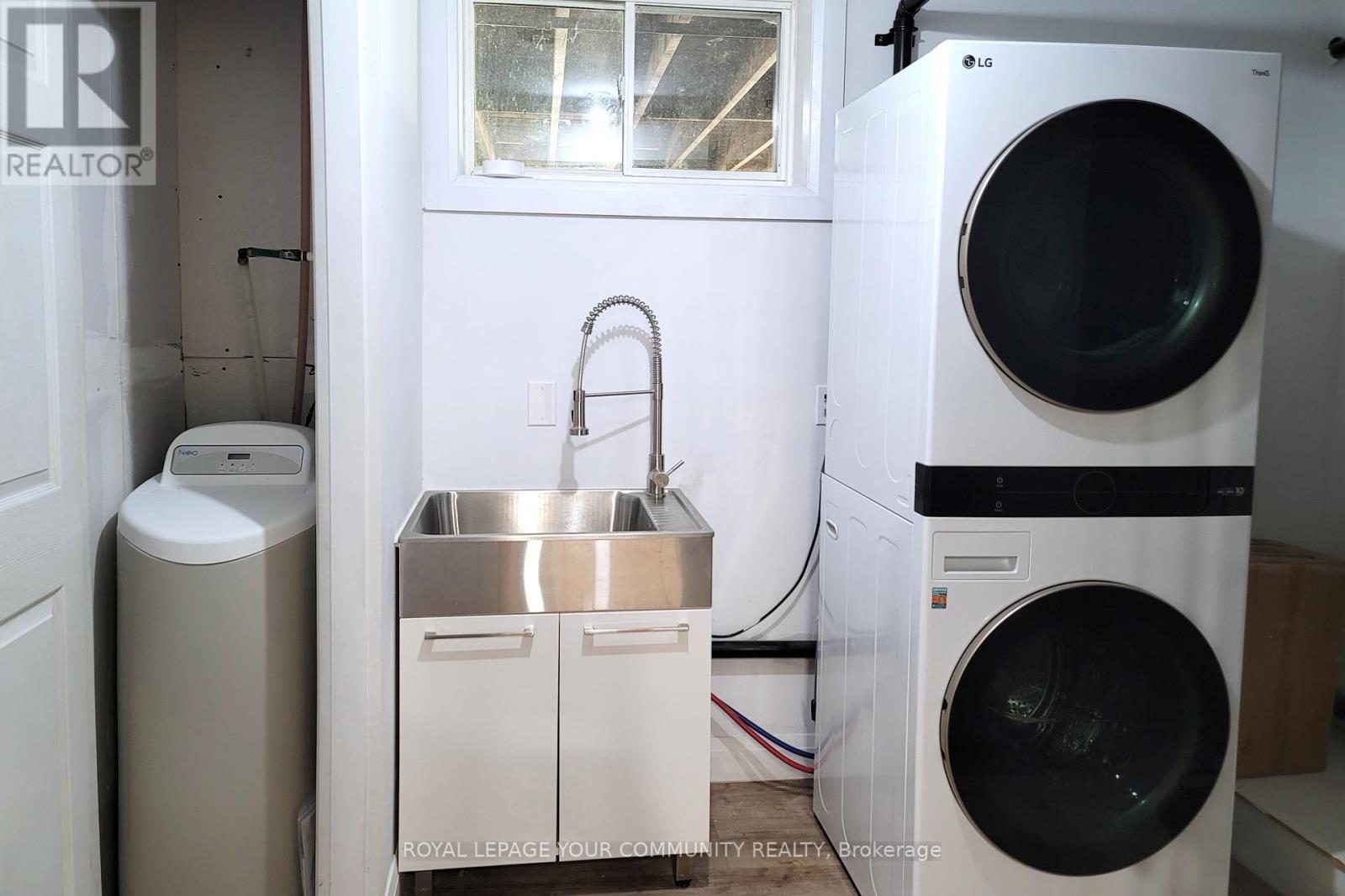 Photo 5 of 1138 Siesta Drive, Tiny ON