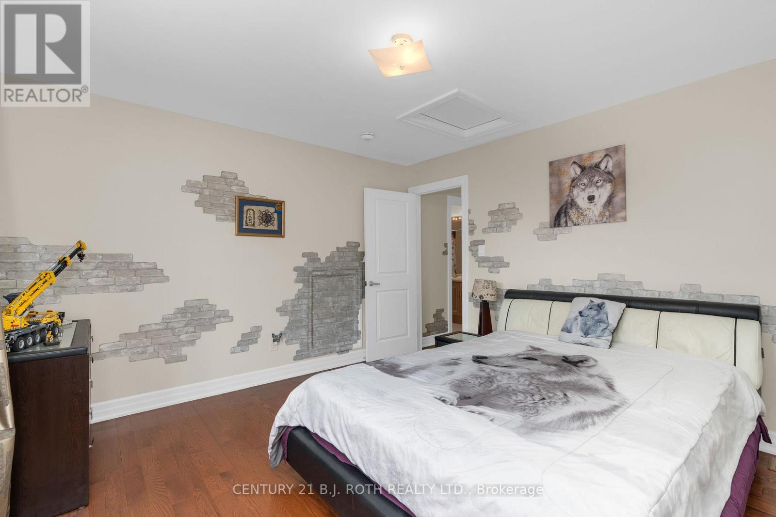 Photo 14 of 107 Allegra Drive, Wasaga Beach ON
