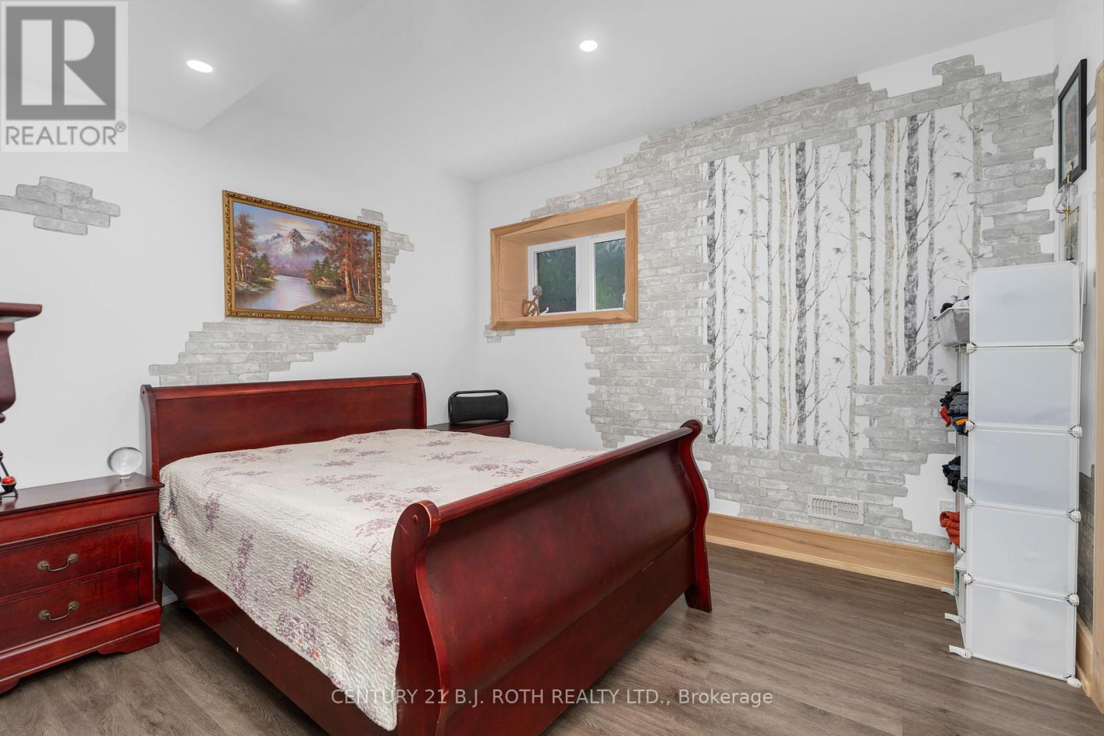 Photo 25 of 107 Allegra Drive, Wasaga Beach ON