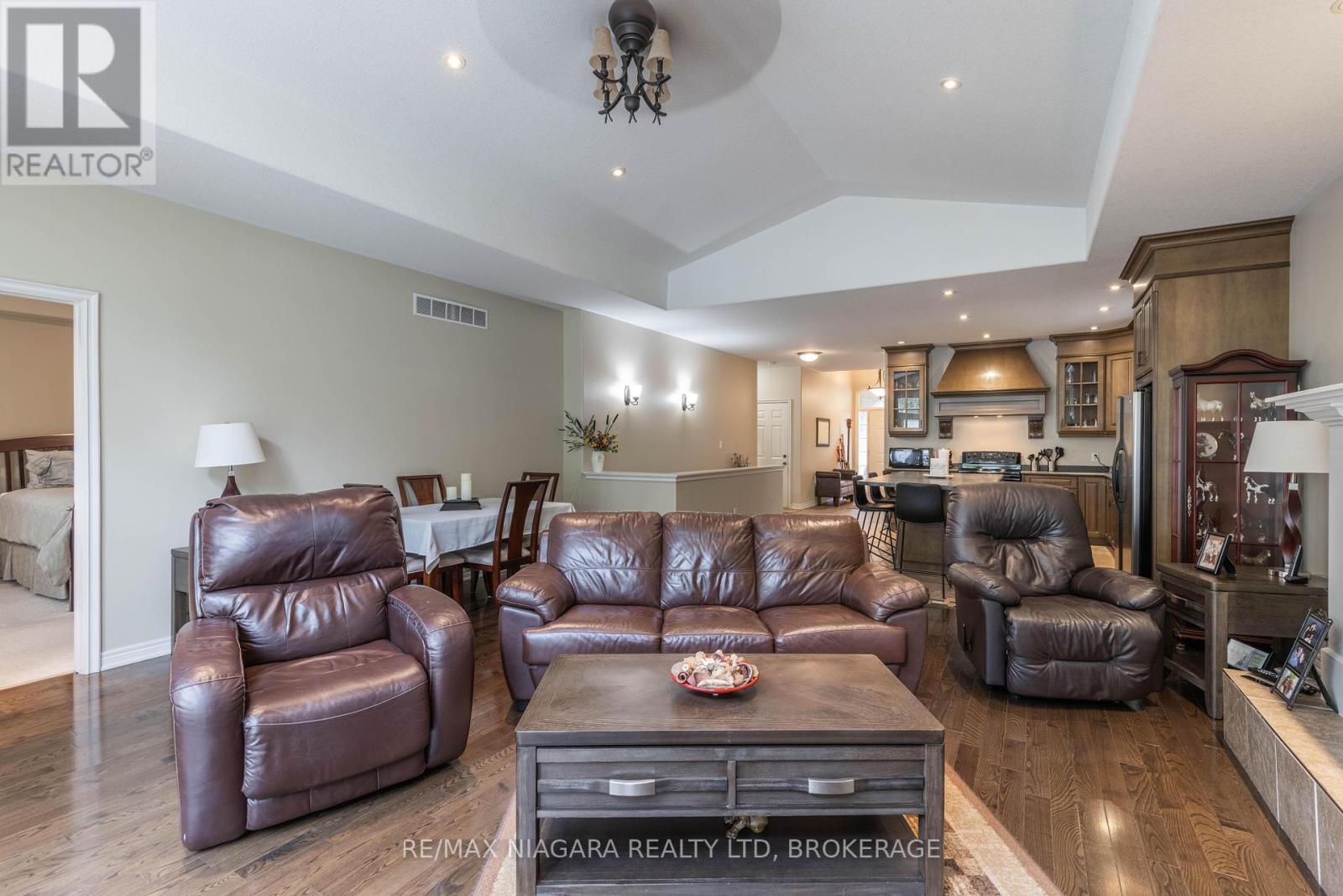Photo 24 of 2501 Claude Avenue, Niagara Falls ON