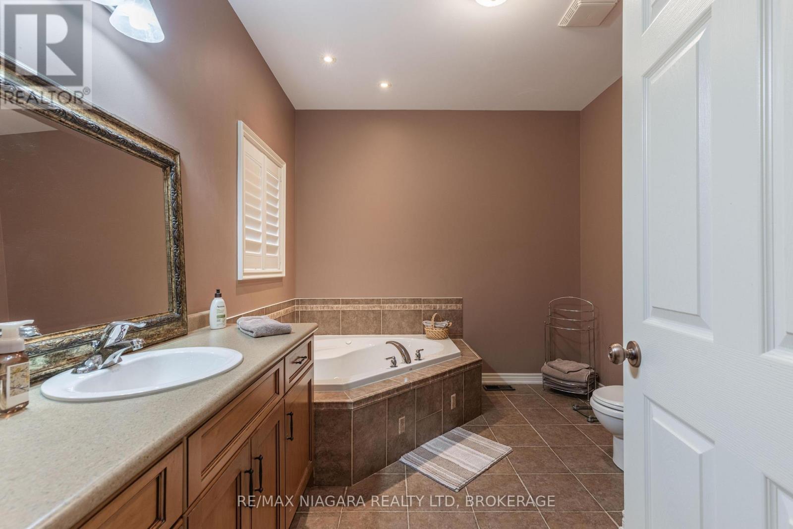 Photo 34 of 2501 Claude Avenue, Niagara Falls ON
