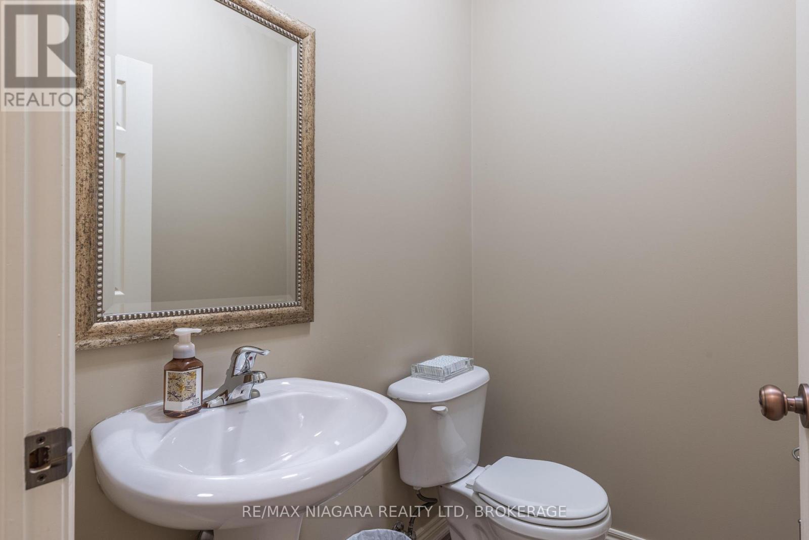 Photo 14 of 2501 Claude Avenue, Niagara Falls ON