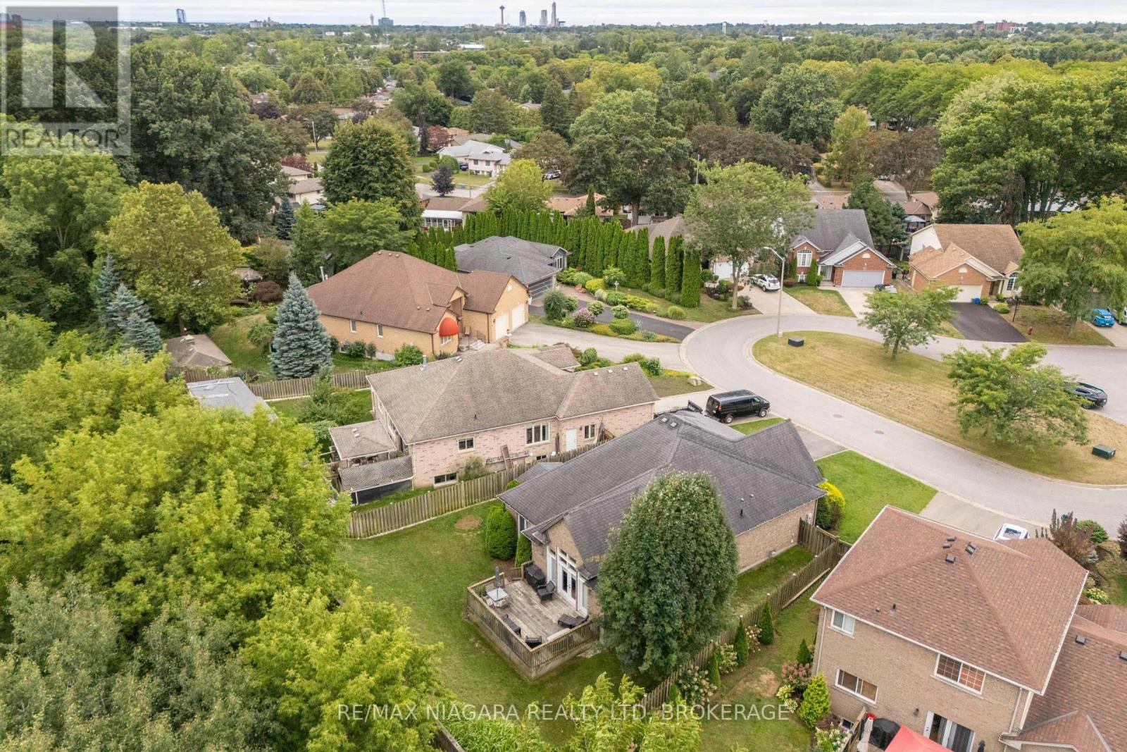 Photo 11 of 2501 Claude Avenue, Niagara Falls ON