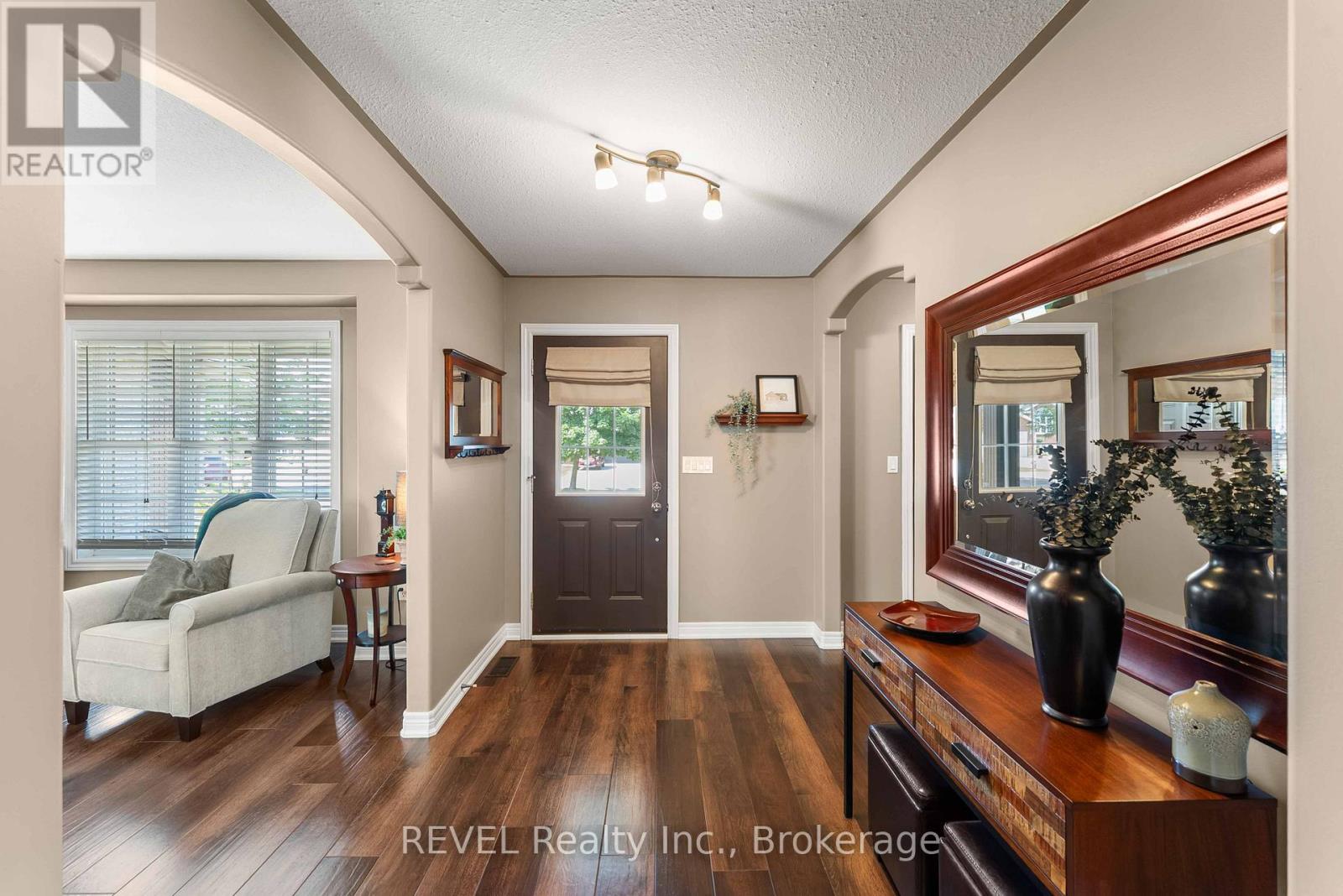 Photo 31 of 35 Hunter Drive, Welland ON
