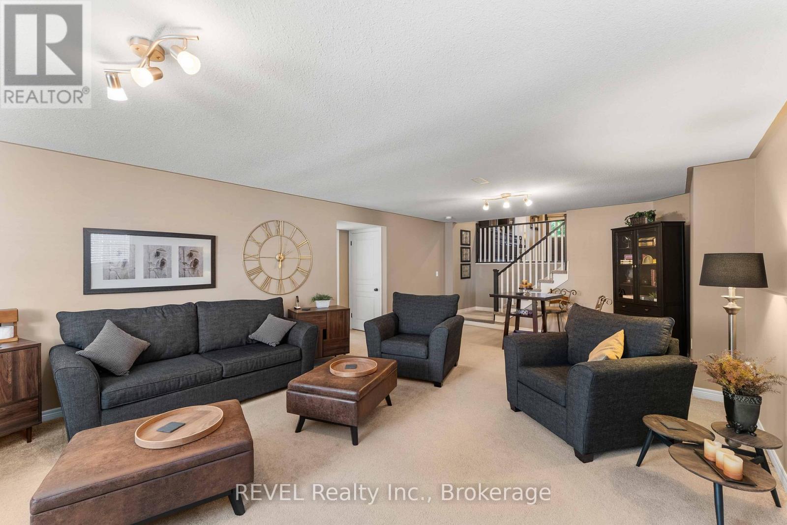 Photo 1 of 35 Hunter Drive, Welland ON