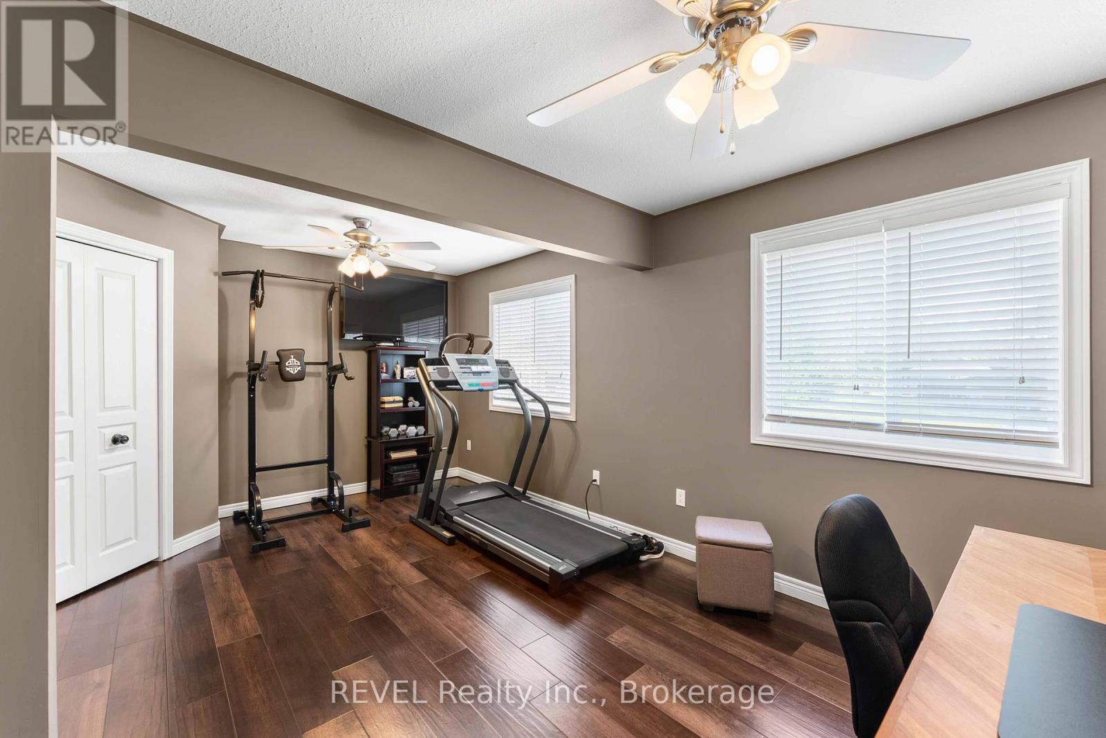 Photo 30 of 35 Hunter Drive, Welland ON