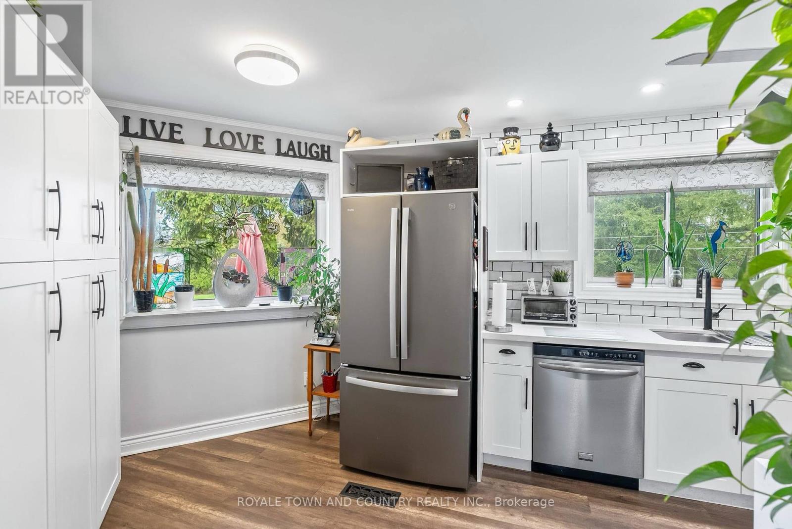 Photo 6 of 5090 Baldwin Street S, Whitby ON