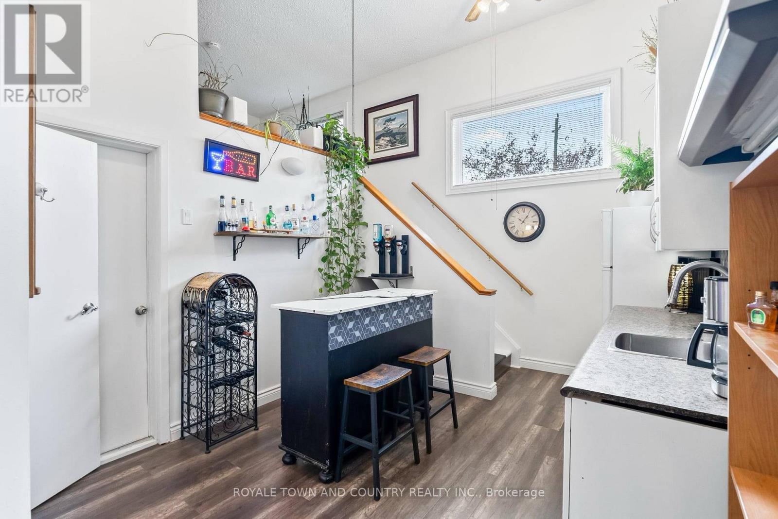 Photo 8 of 5090 Baldwin Street S, Whitby ON