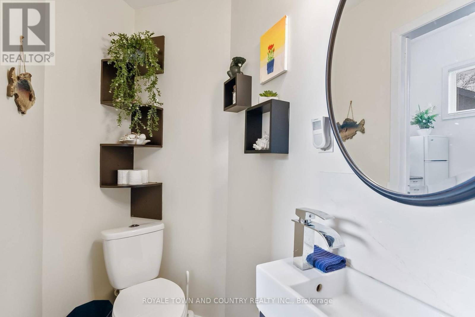 Photo 2 of 5090 Baldwin Street S, Whitby ON