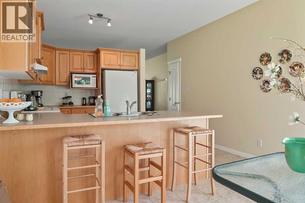 Photo 19 of 1 240 Heritage Boulevard W, Lethbridge AB