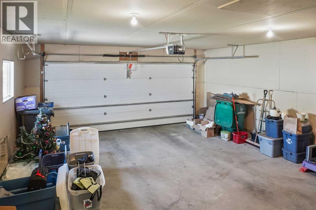 Photo 9 of 1 240 Heritage Boulevard W, Lethbridge AB