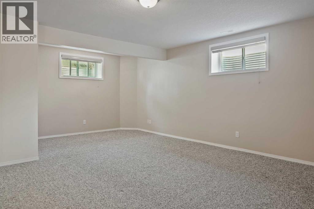 Photo 38 of 1 240 Heritage Boulevard W, Lethbridge AB