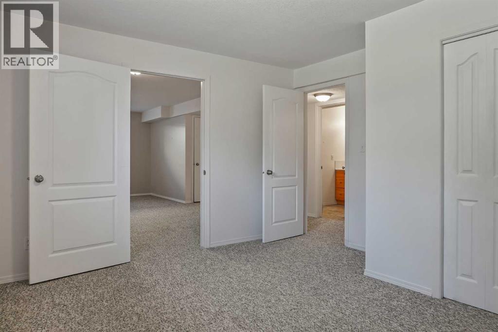 Photo 39 of 1 240 Heritage Boulevard W, Lethbridge AB