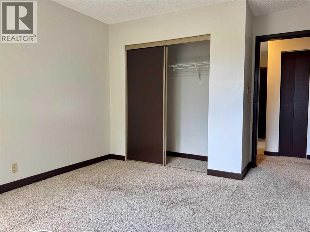 Photo 7 of 15 3440 23 Avenue S, Lethbridge AB