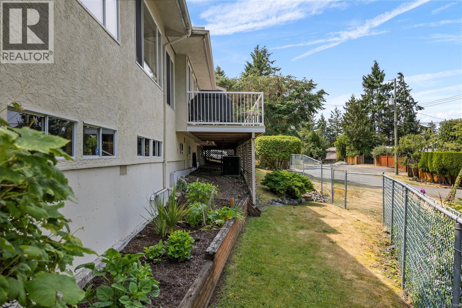 Photo 35 of 3022 Park Pl, Nanoose Bay BC