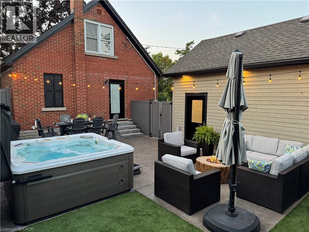 Photo 18 of 355 Blucher Boulevard, Kitchener ON