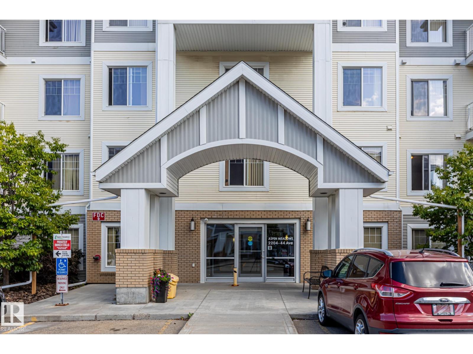 Photo 1 of 208 2204 44 Av Nw, Edmonton AB