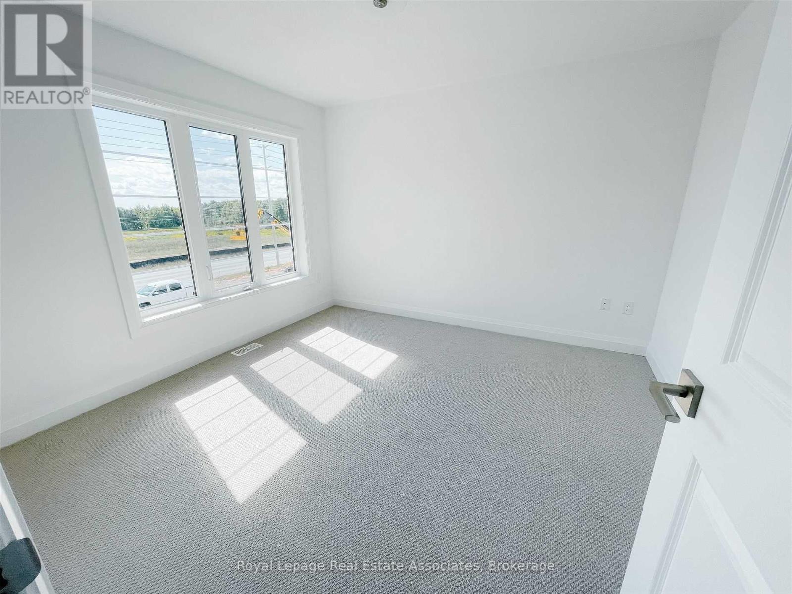 Photo 24 of 4121 Hillsborough Crescent, Oakville ON