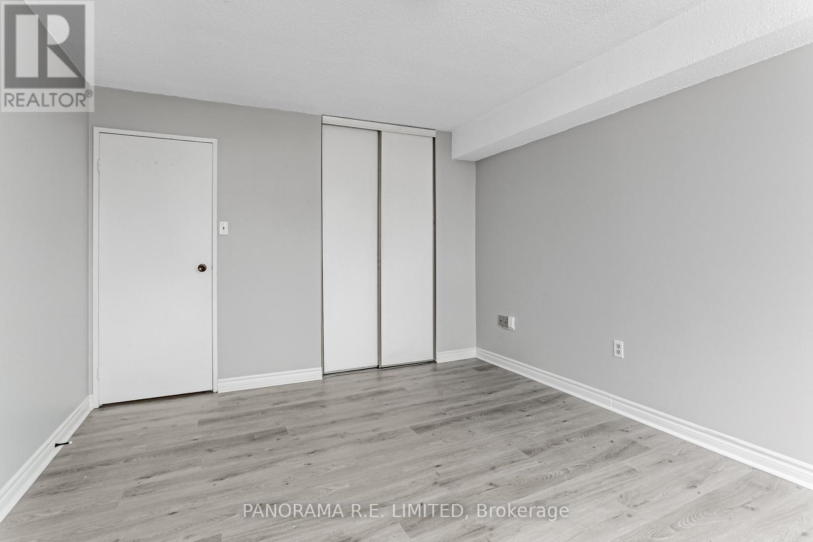 Photo 14 of 1904 3590 Kaneff Crescent, Mississauga ON