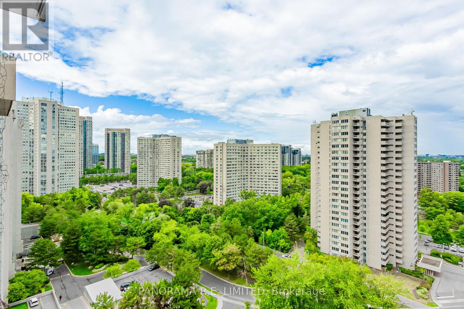 Photo 24 of 1904 3590 Kaneff Crescent, Mississauga ON