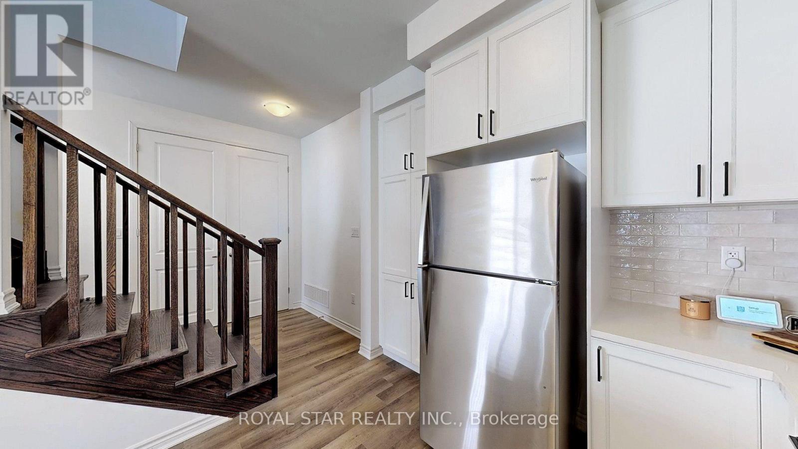 Photo 6 of 32 Melmar Street, Brampton ON