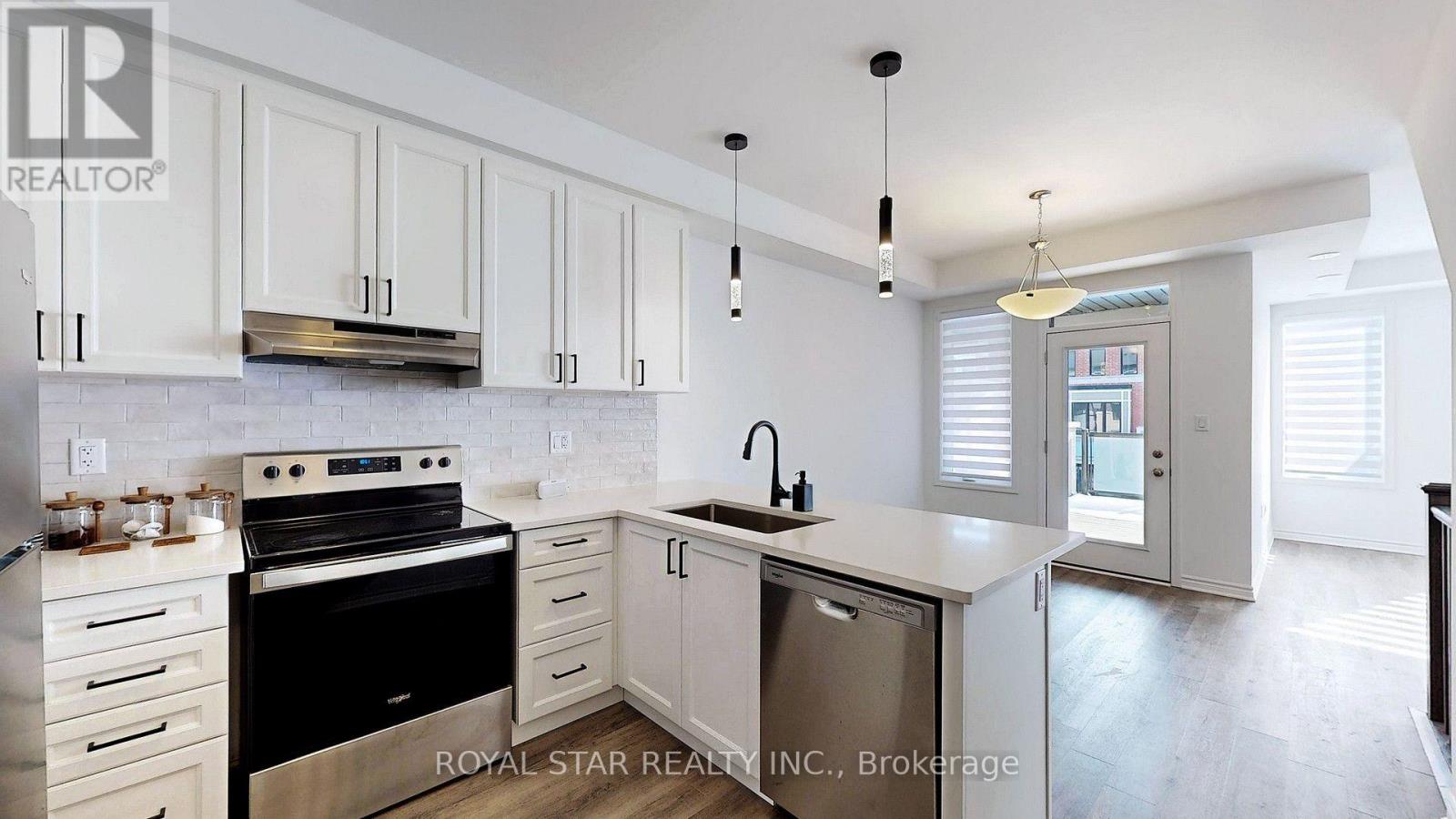 Photo 16 of 32 Melmar Street, Brampton ON