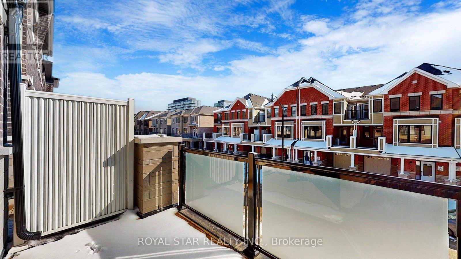 Photo 11 of 32 Melmar Street, Brampton ON