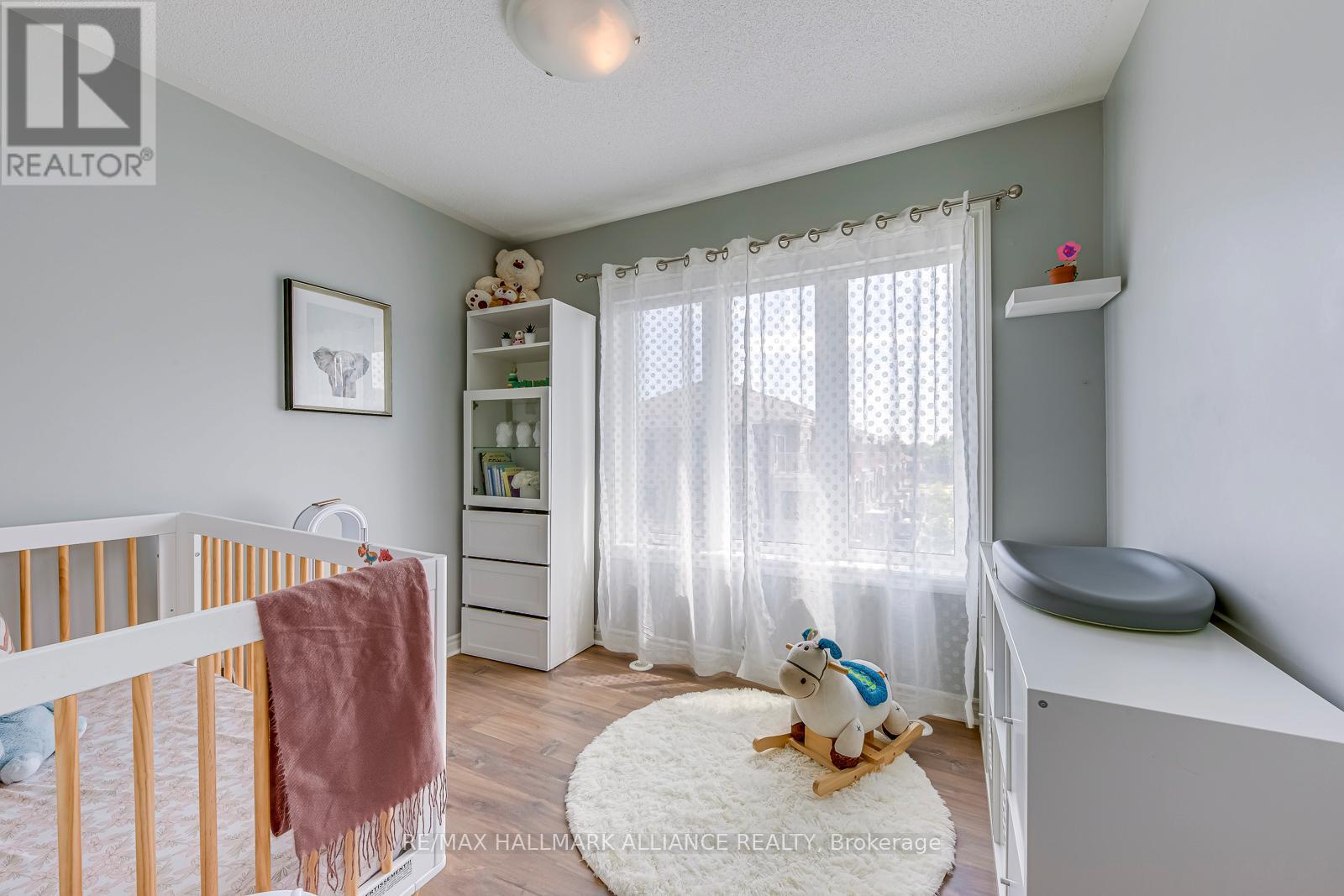 Photo 23 of 18 140 Long Branch Avenue, Toronto ON