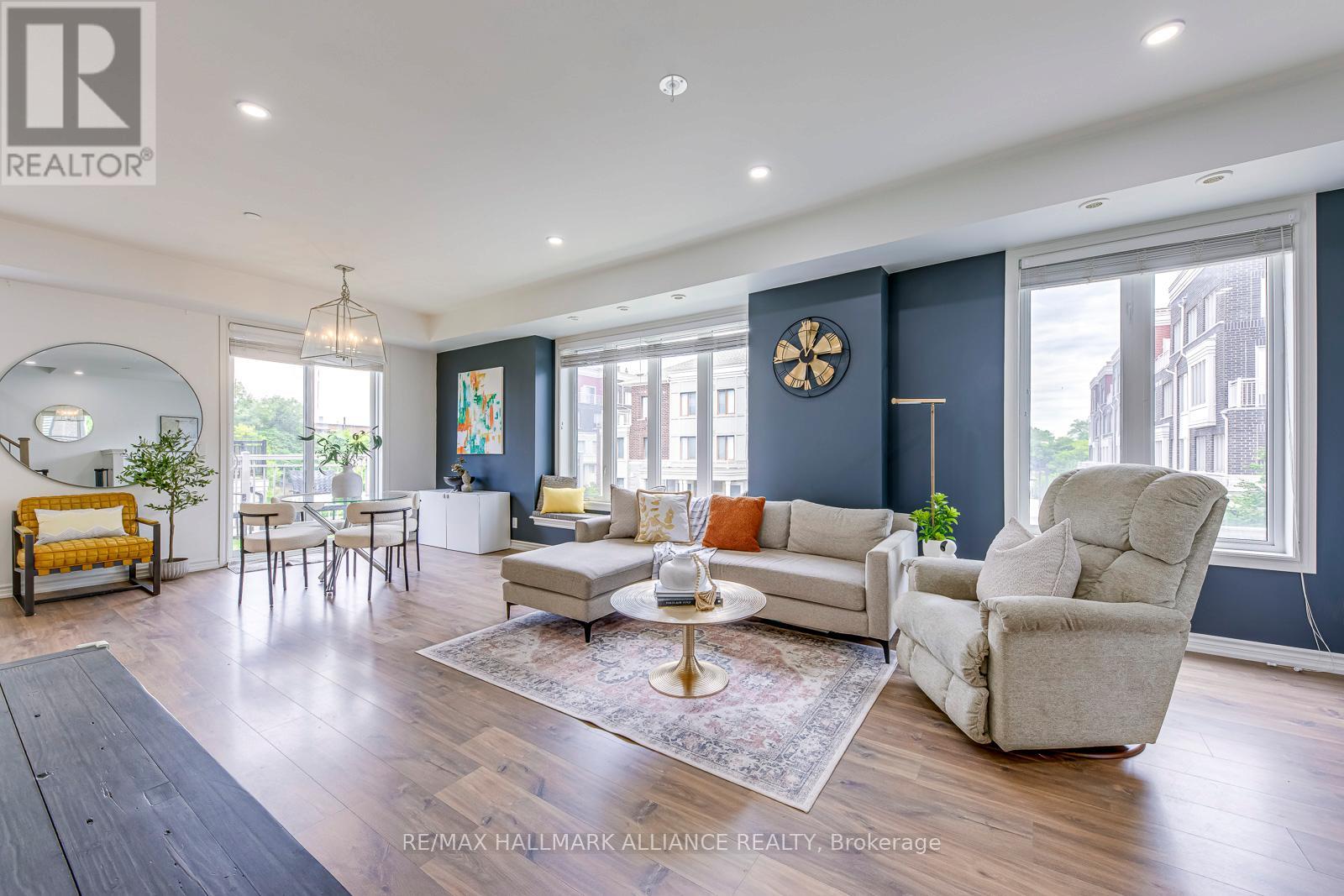 Photo 7 of 18 140 Long Branch Avenue, Toronto ON