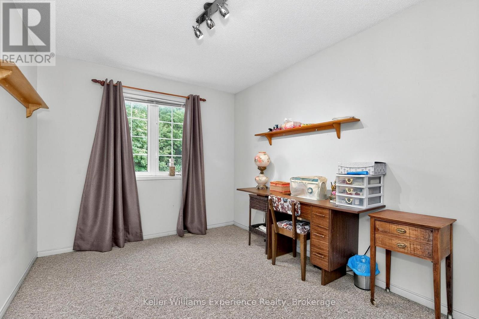 Photo 4 of 167 Southwinds Crescent, Midland ON