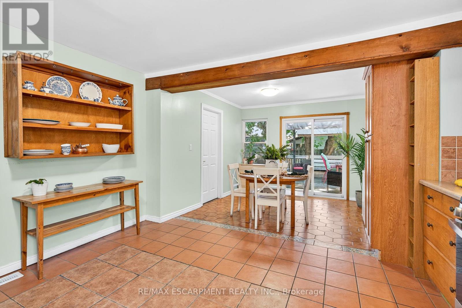 Photo 29 of 146 Normanhurst Avenue W, Hamilton ON