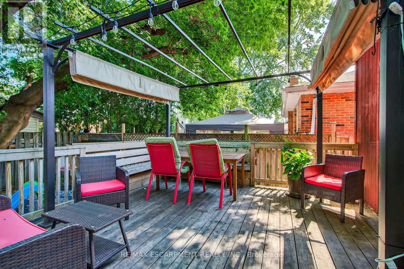 Photo 28 of 146 Normanhurst Avenue W, Hamilton ON