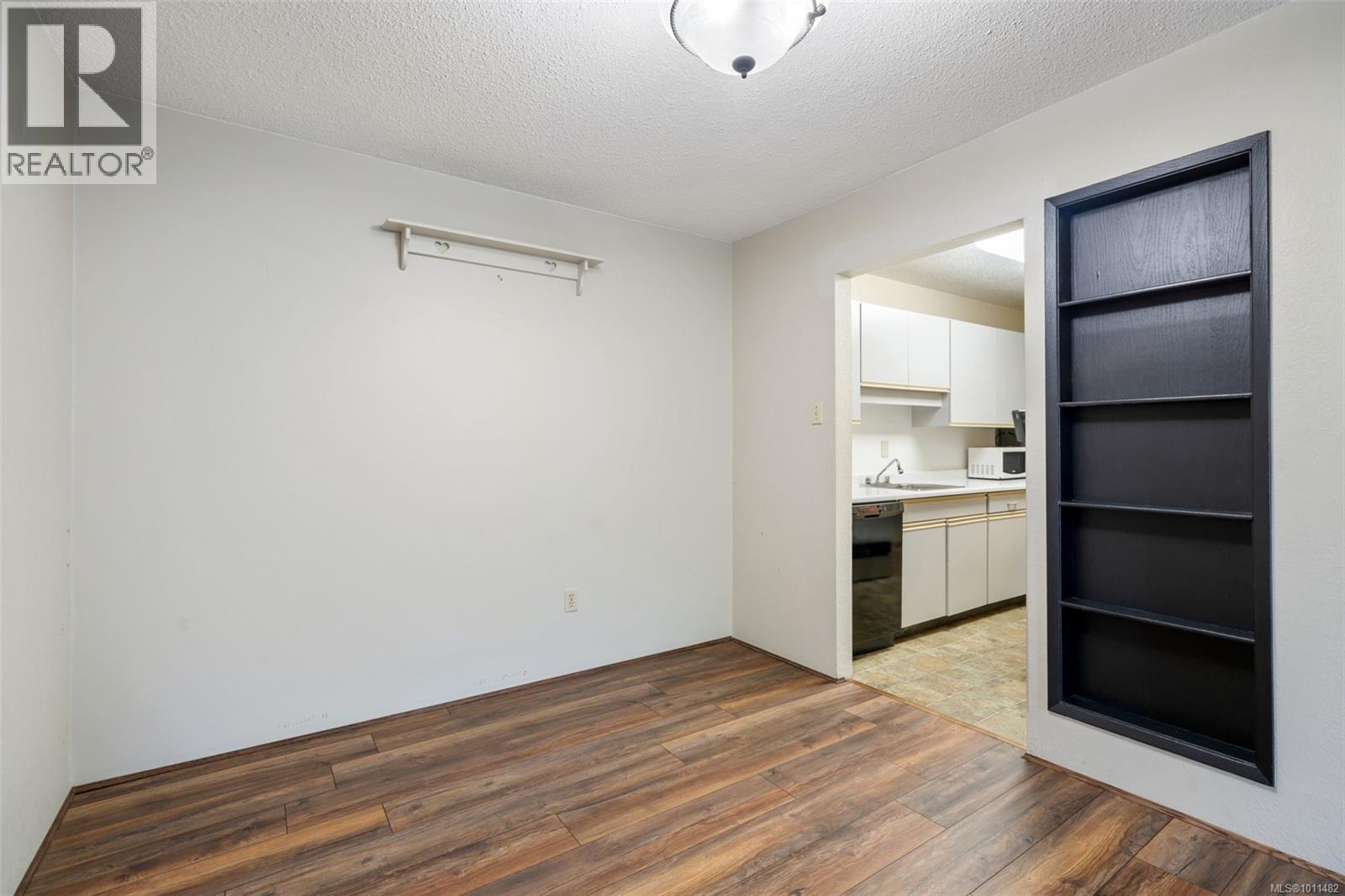 Photo 15 of 319 1005 Mckenzie Ave, Saanich BC