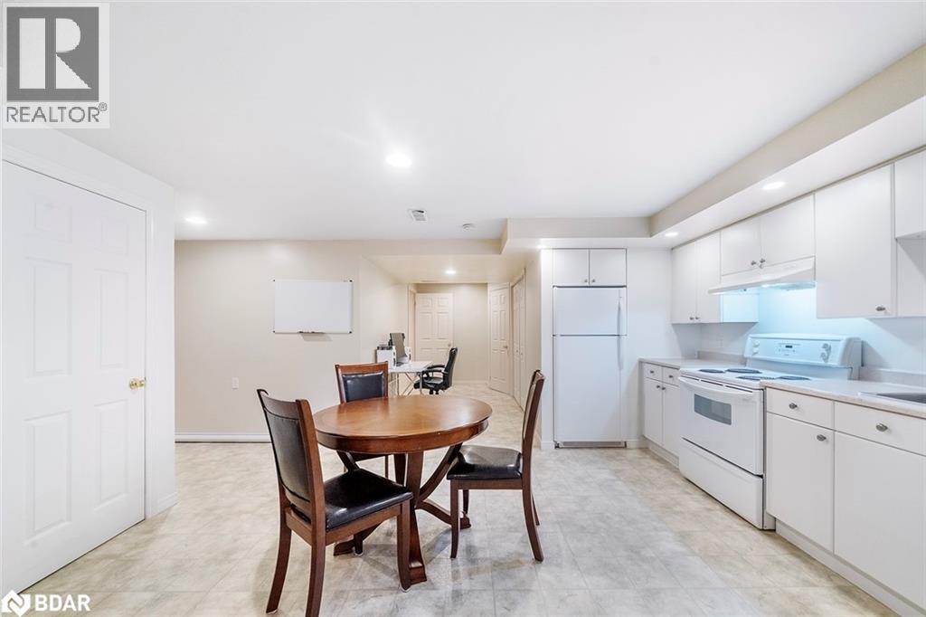 Photo 25 of 2725 Shering Crescent, Innisfil ON