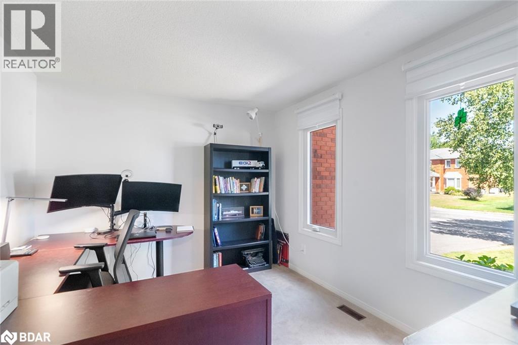Photo 8 of 2725 Shering Crescent, Innisfil ON